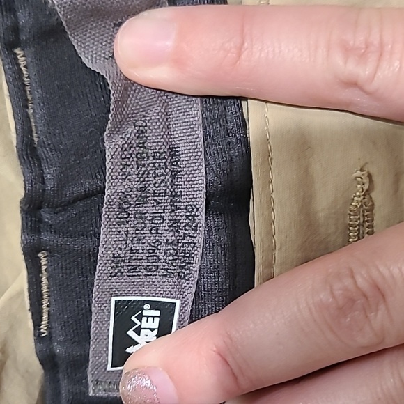 REI Women's Cargo Shorts​ - Picture 6 of 6